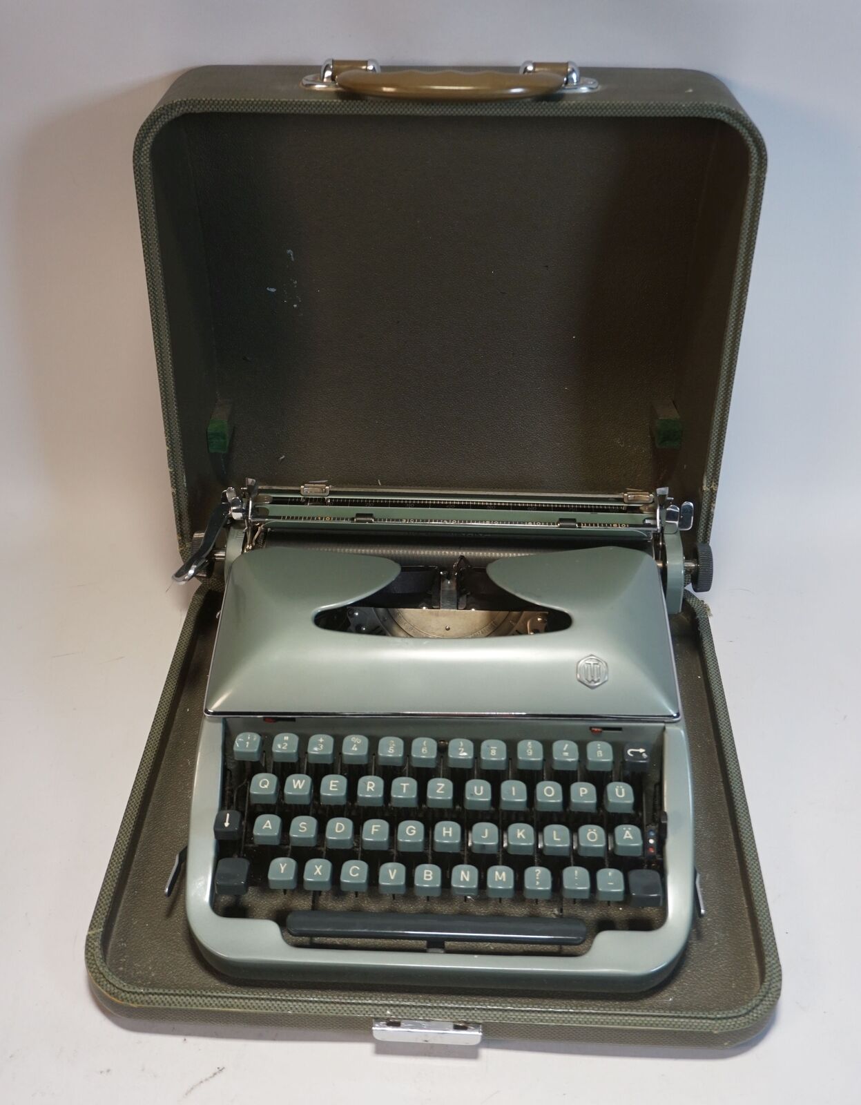 Vintage TW Torpedo Typewriter Type Writer Green IN Case