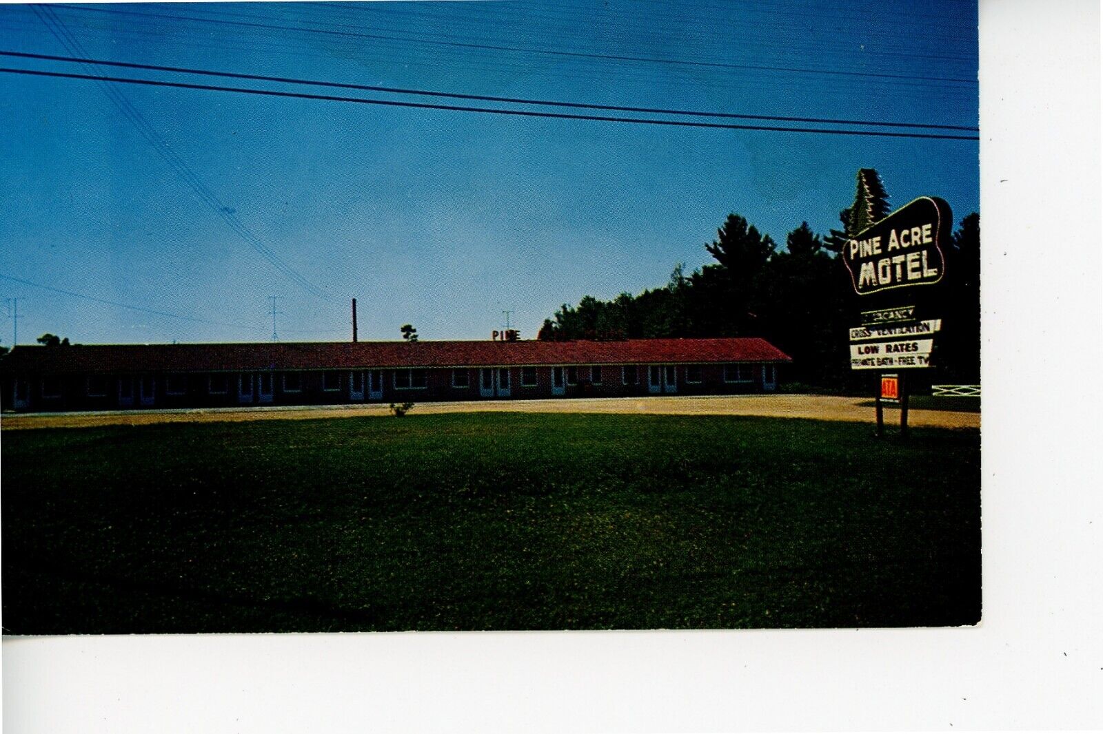 Postcard Pine Acre Motel, Shawano, Wis.   HTC 007-008