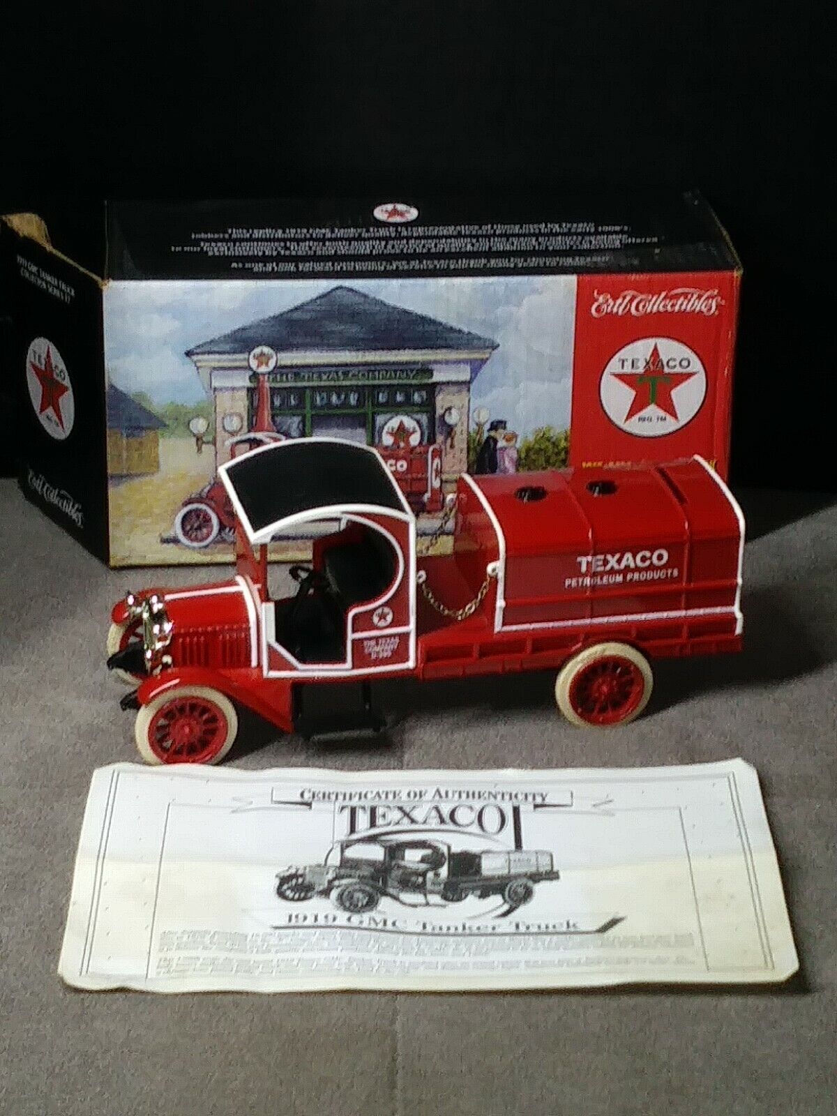 Ertl Texaco 1919 GMC Tanker Truck Die Cast Piggy Bank w Key Collector Series 17