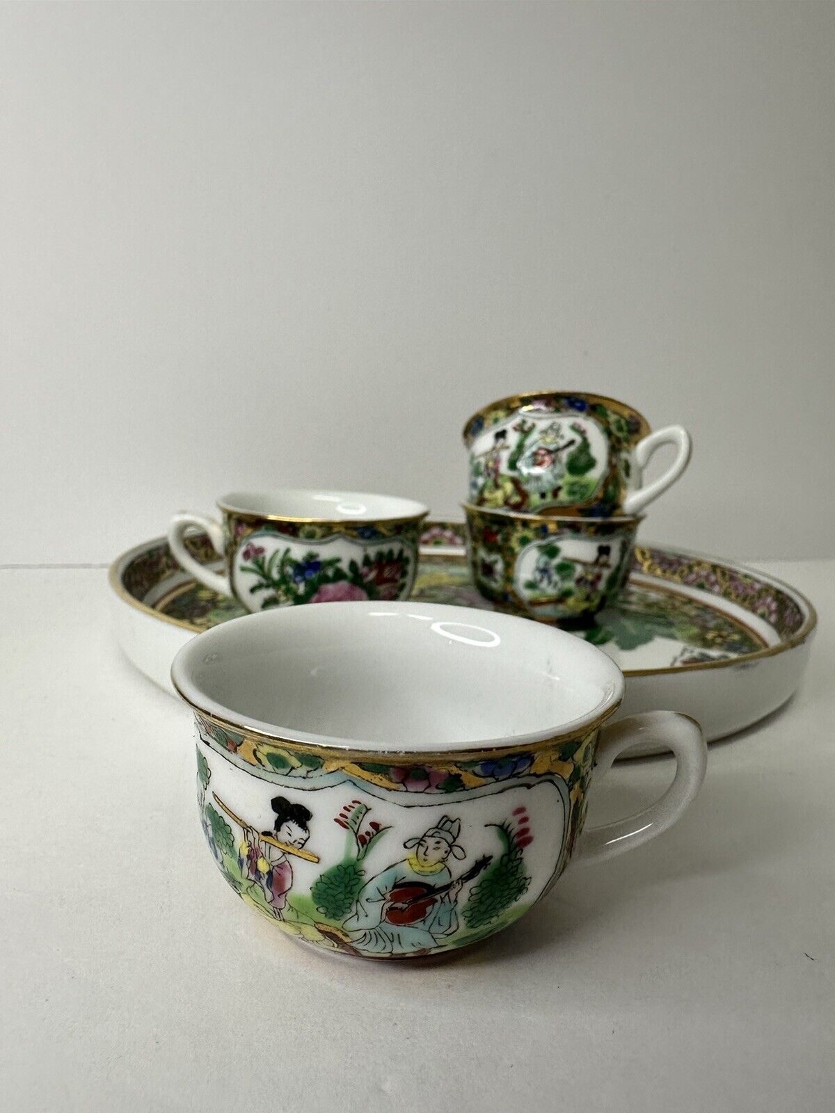 Vintage Chineese Porcelain Handpainted Gold Trim  4 Tea Cups / Plate/ Tray