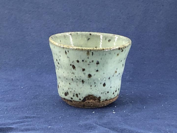 Sake cup Guinomi   Karatsu Ware   Natural Straw Ash Glaze Standing M-33
