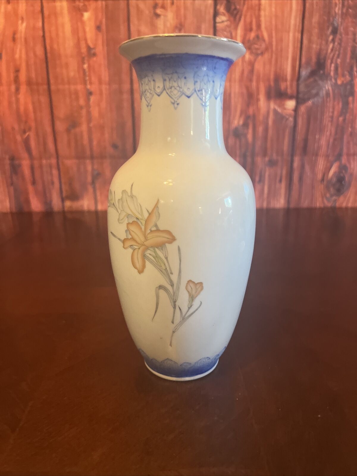 Vintage Fine China 10.5 Vase Made in Japan Flowers Gold Rim