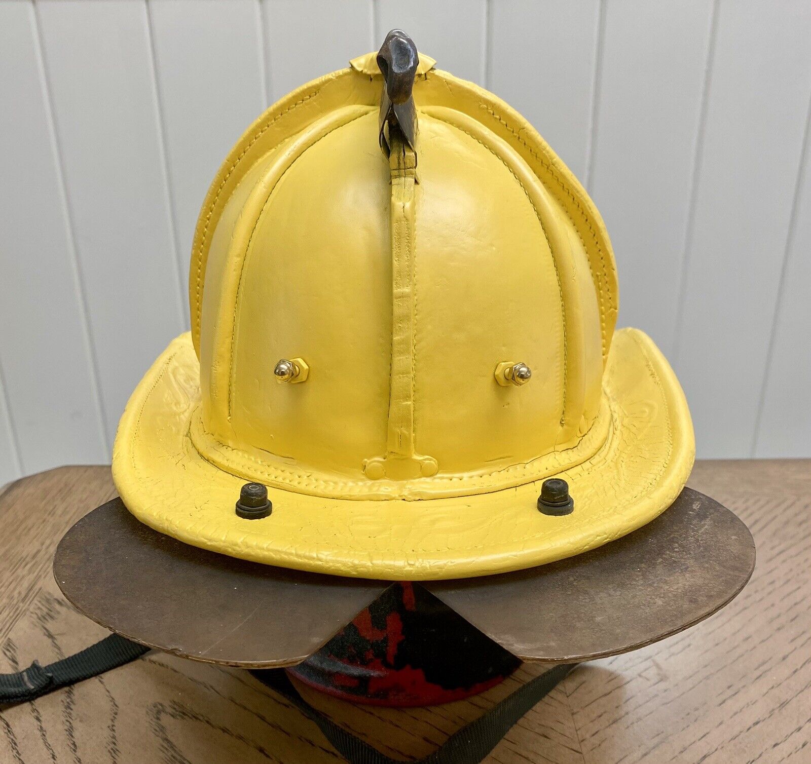 Cairns 5A Leather Fire Helmet