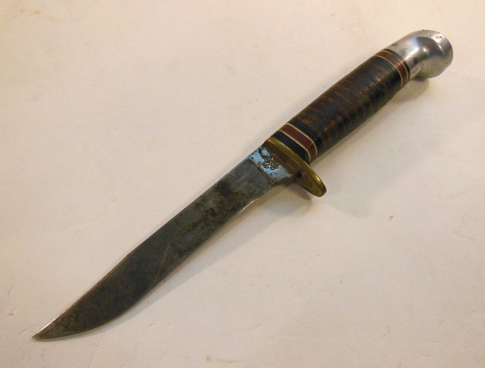 Vintage BOY SCOUTS OF AMERICA Hunting Knife with Stacked Leather Handle / Grip