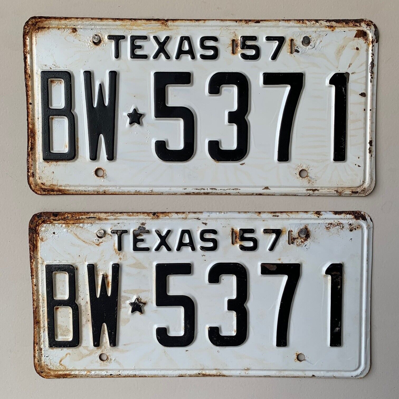 1957 Texas License Plate PAIR MATCH SET With Star Separator VINTAGE ANTIQUE