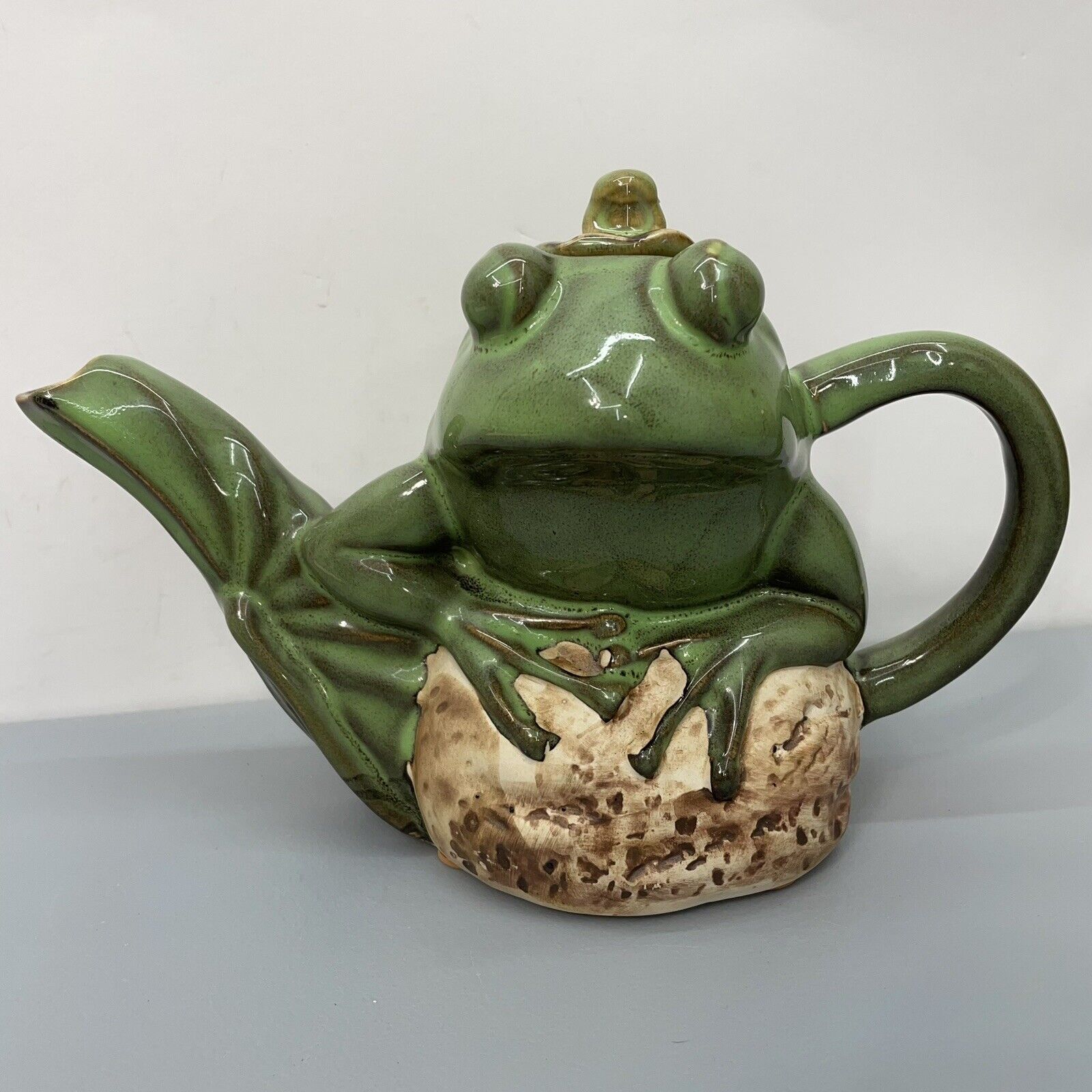 Frog With Hat On Rock Teapot Ceramic Green Tan