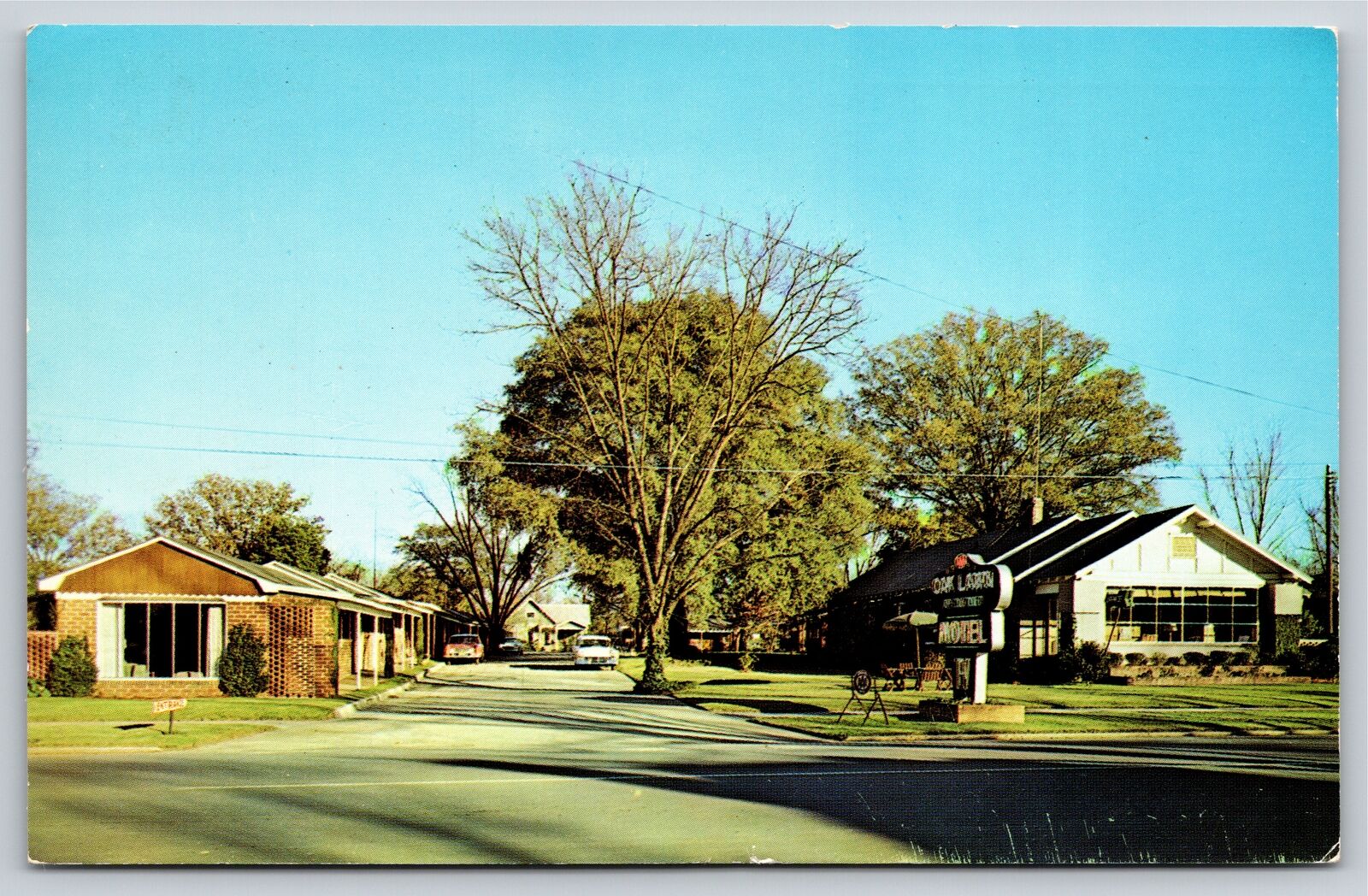 Roadside~Oak Lawn Motel On Block Dawson Georgia~Vintage Postcard