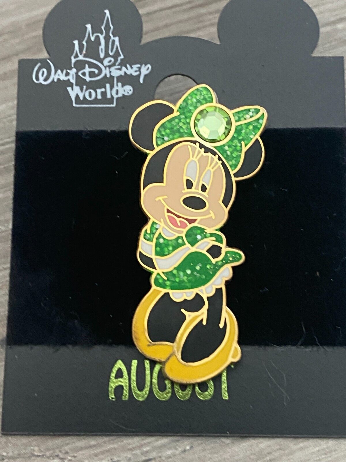 Disney 2002 Minnie Mouse AUGUST Peridot Birthstone Birthday Pin New on Card