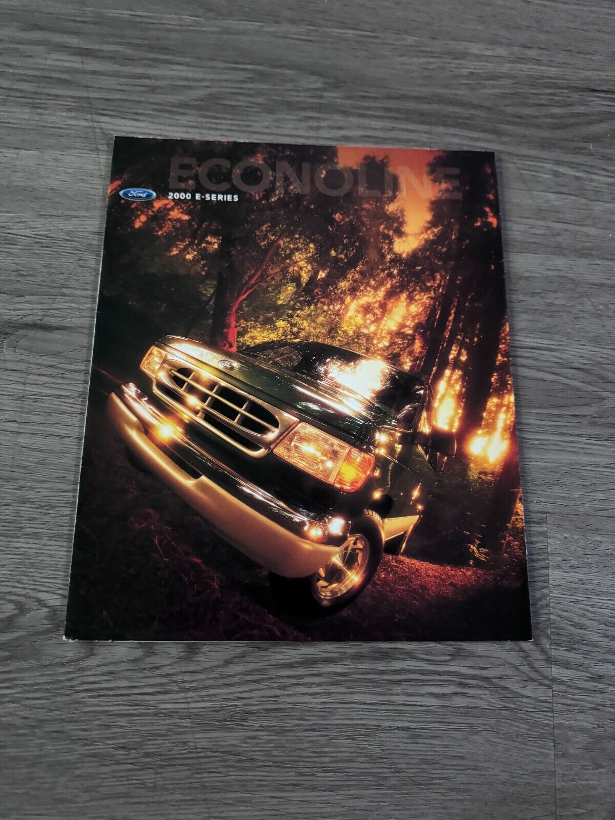 2000 Ford E-Series Automotive Dealer Brochure