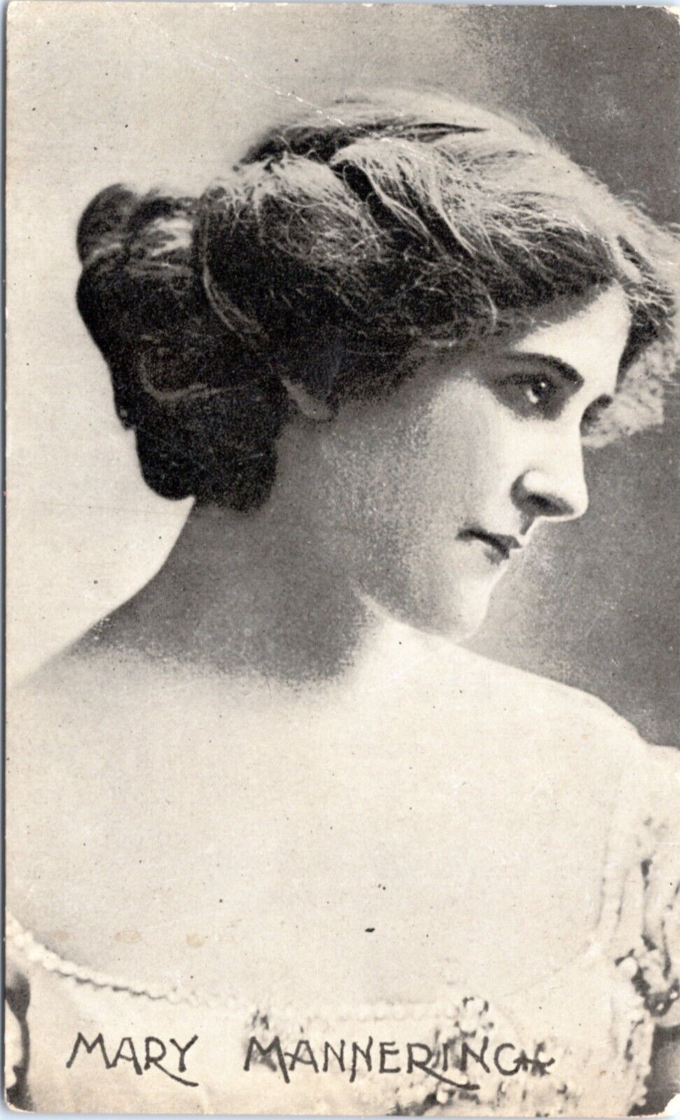 Postcard Actress Mary Mannering