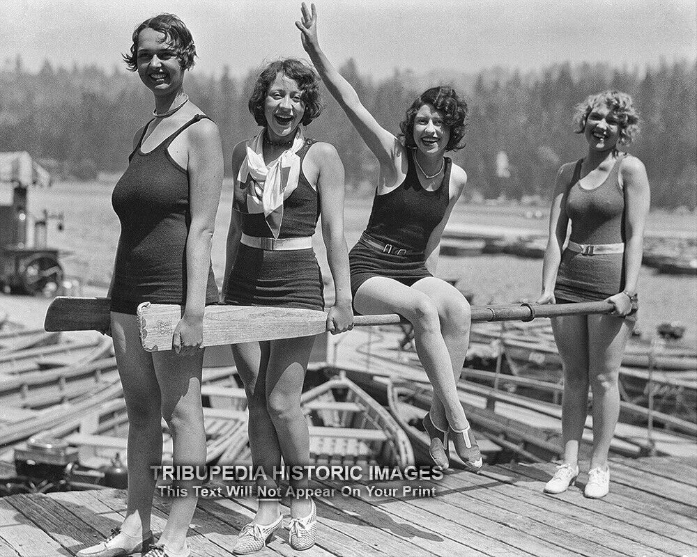 1920s Sexy Bathing Beauties Photo - Four Beautiful Swimsuit Flappers Girls