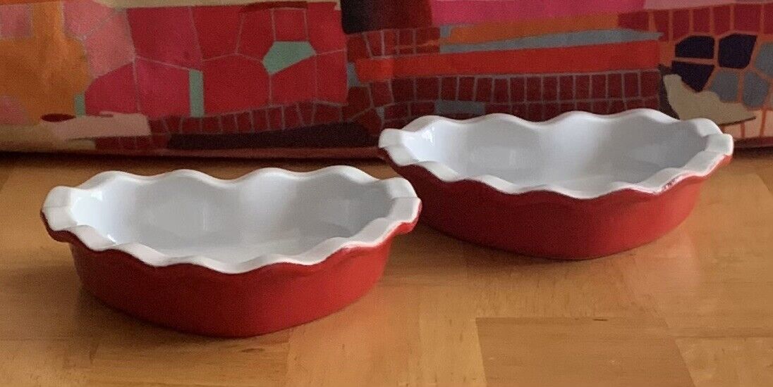 Emile Henry Set Of 2 Red Heart Shaped Ruffled Tart Bakers Made in France 5.75\