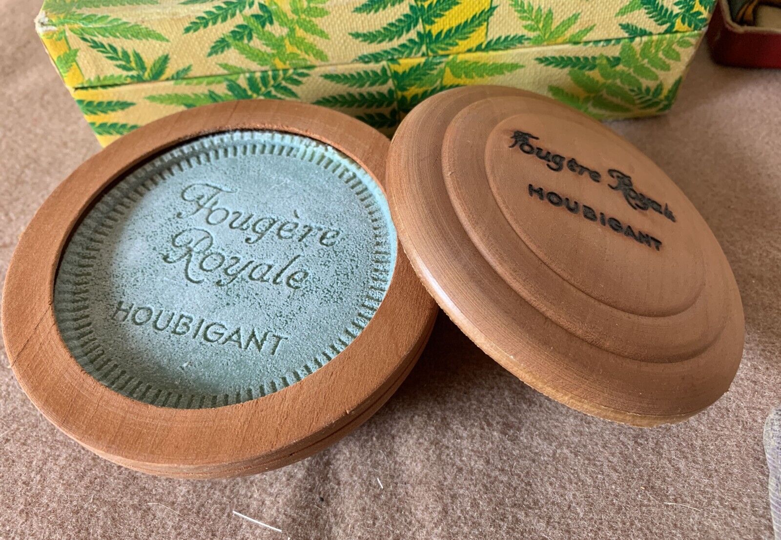 1930's Houbigant Fougere Royale Shaving Soap in Wood Container and Original Box