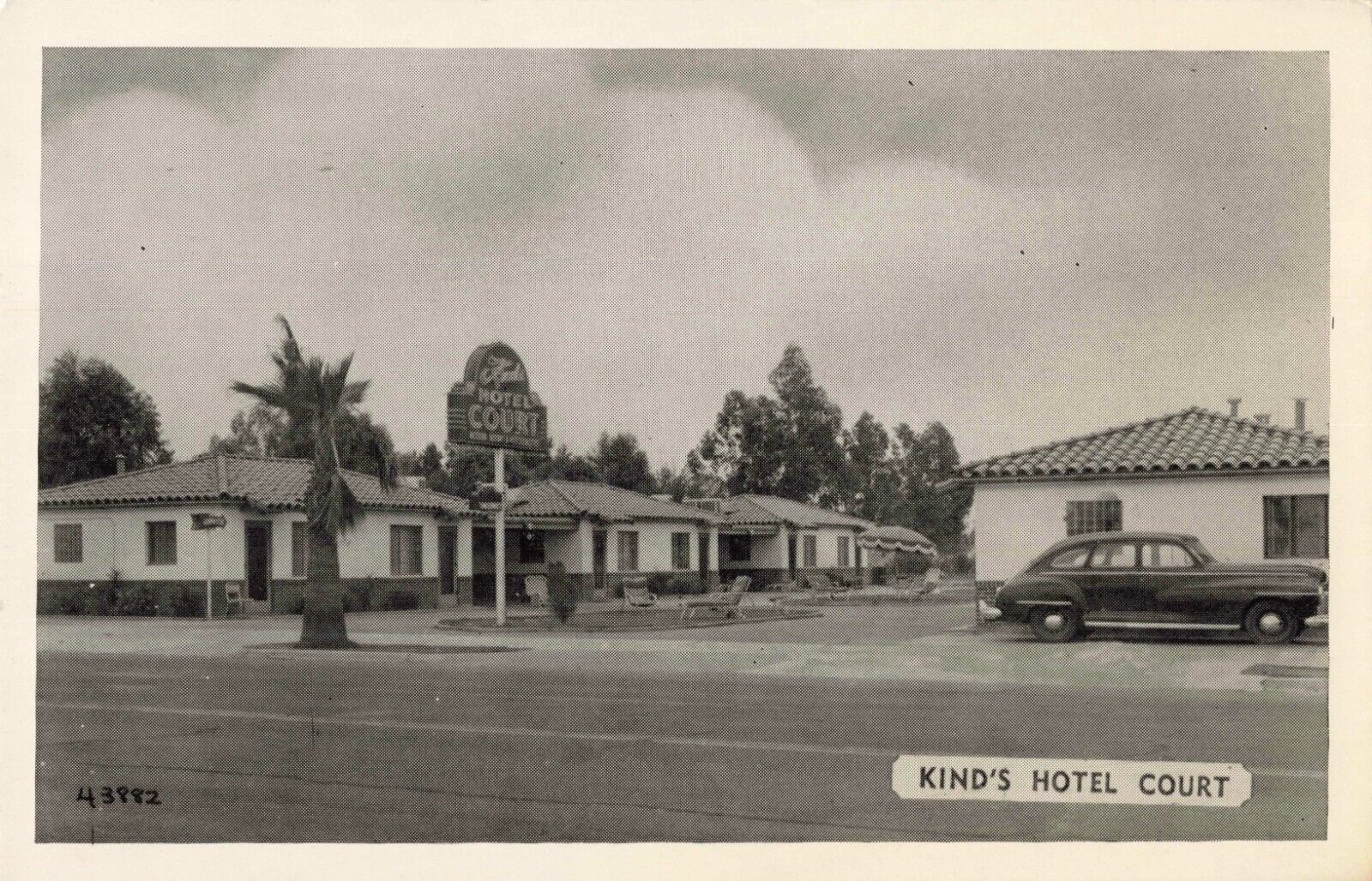 Kind's Hotel Court Phoenix Arizona AZ Old Car c1940 Postcard