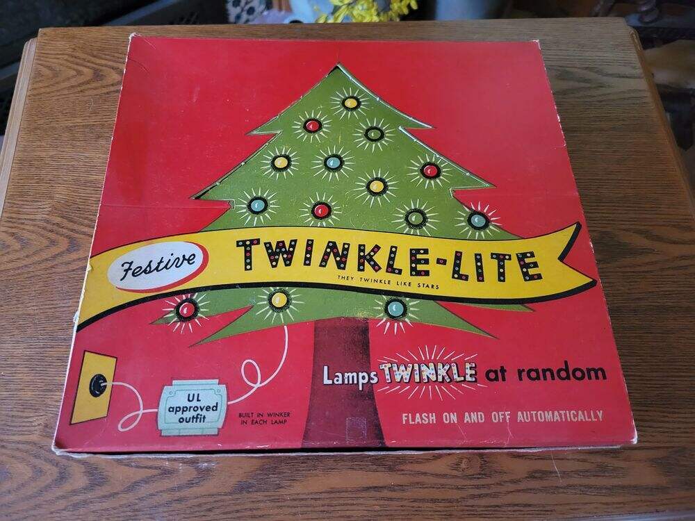 Vintage TWINKLE LITE Christmas LIGHT Set in Original Box