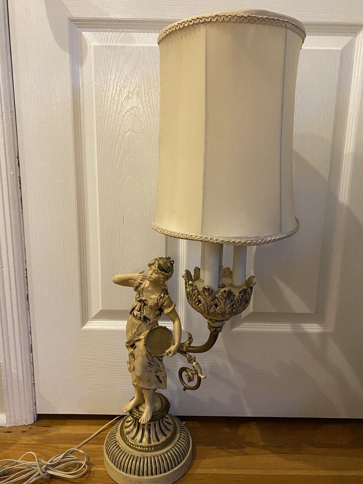 Vintage Collection Francaise Lamp