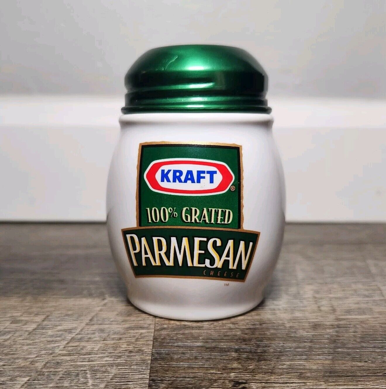 Kraft Grated Parmesan Cheese Shaker Pizza Shaker Porcelain with Green Metal Lid