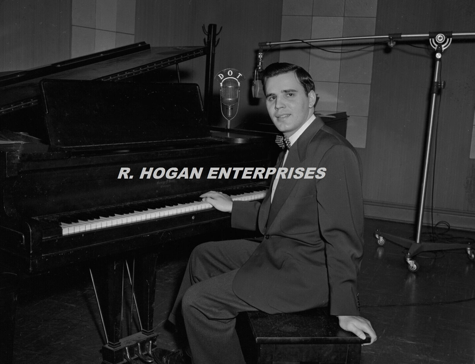 C. 1951 DOT RECORDS PIANIST COUNTRY MUSIC GALLATIN NASHVILLE TN 5X7 PHOTO F989