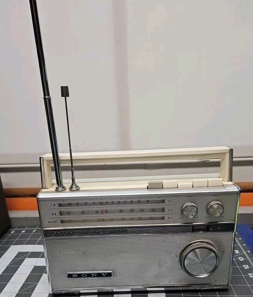 SONY TFM-116A MULTI-BANDS RADIO FM/AM THREE BAND 11 TRANSISTOR Vintage Works 