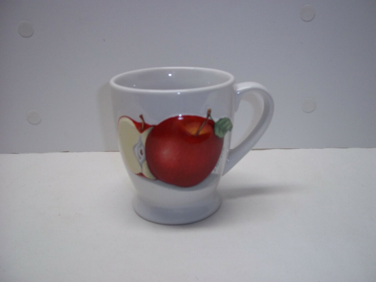 Footed 3-D Apple Fruit Coffee Cup Mug Rosenfeld