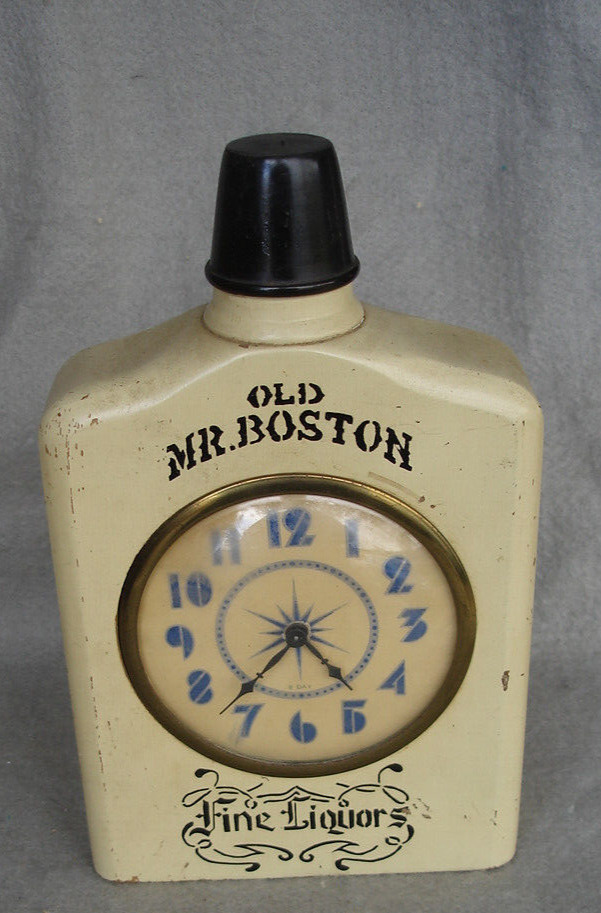 “Old Mr. Boston” DISPLAY  Bottle Small one WOOD..... no liquid....