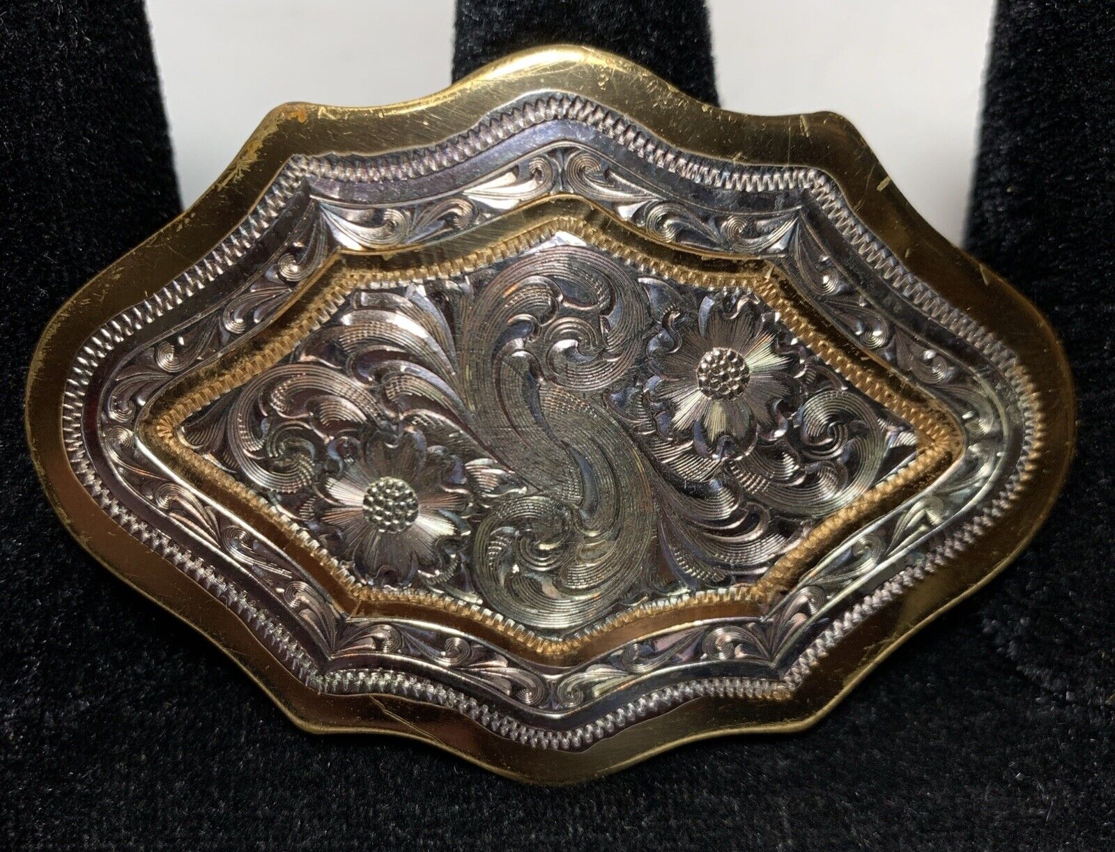 Montana Silversmiths Silver Plate Etched Floral Ladies Western Belt Buckle Lot C