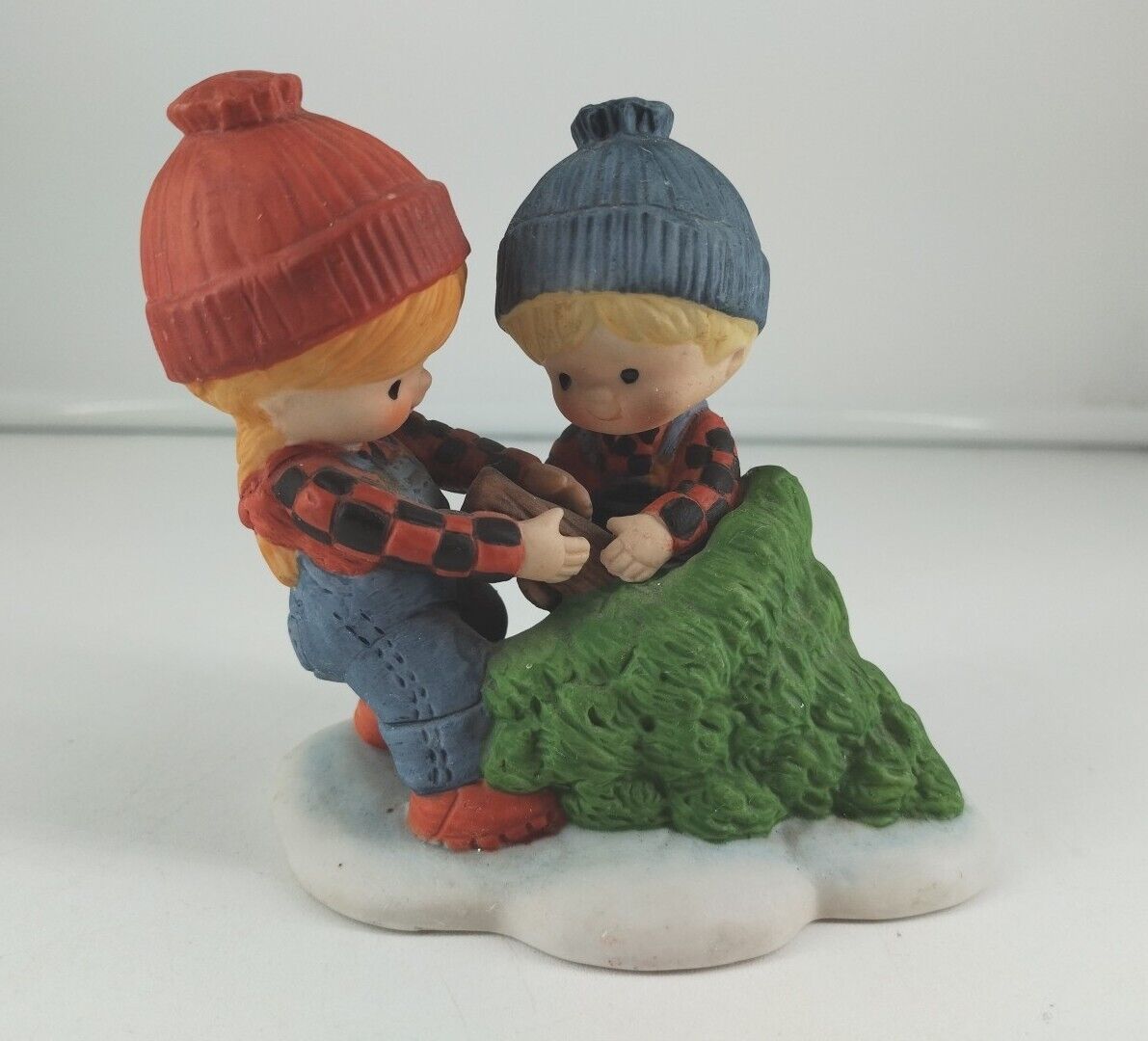 ENESCO Vintage 1980 Porcelain Figurine Children Christmas Tree 4\