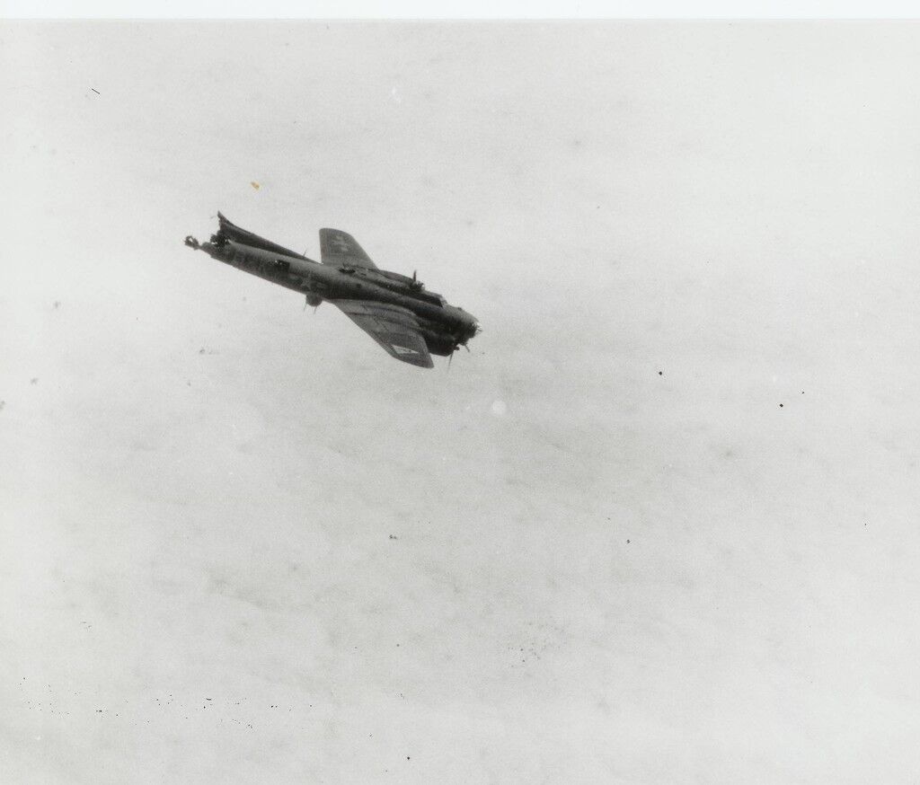 WWII B&W Photo B-17 Bomber Shot Down Berlin  WW2 World War Two US Army Air /5059