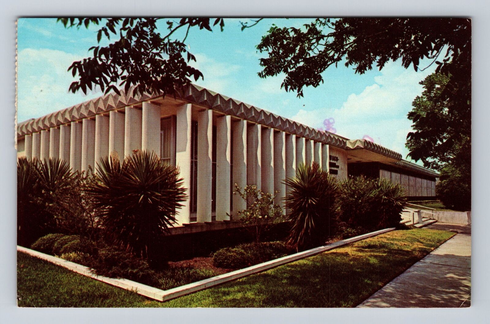 Waco TX-Texas, Waco McLennan County Library, Vintage c1980 Souvenir Postcard