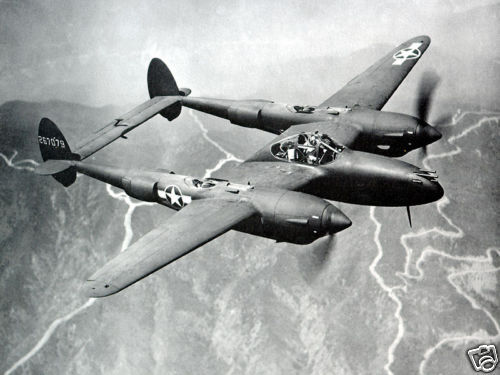 B&W WWII Photo P-38 Lightning in Flight  WW2 World War Two USAAF Air Force 