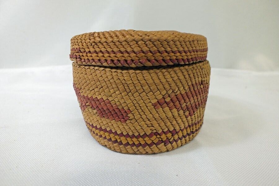 Vtg 1930s Makah Indian Northwest Woven Beaver Covered Basket Native US  3 1/2\