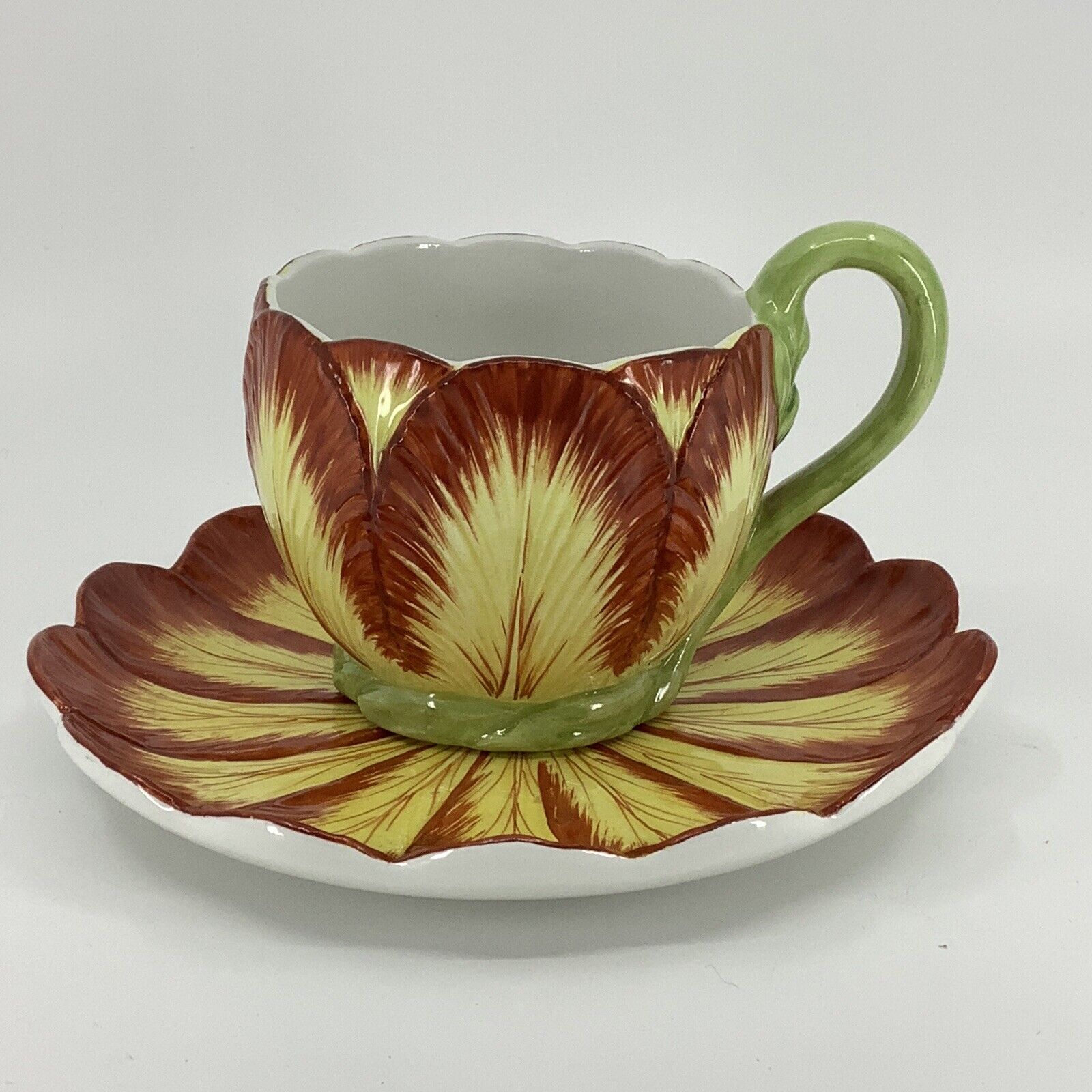 Vintage Mottahedeh Musee Des Arts Decoratifs Paris Flower Majolica Cup & Saucer
