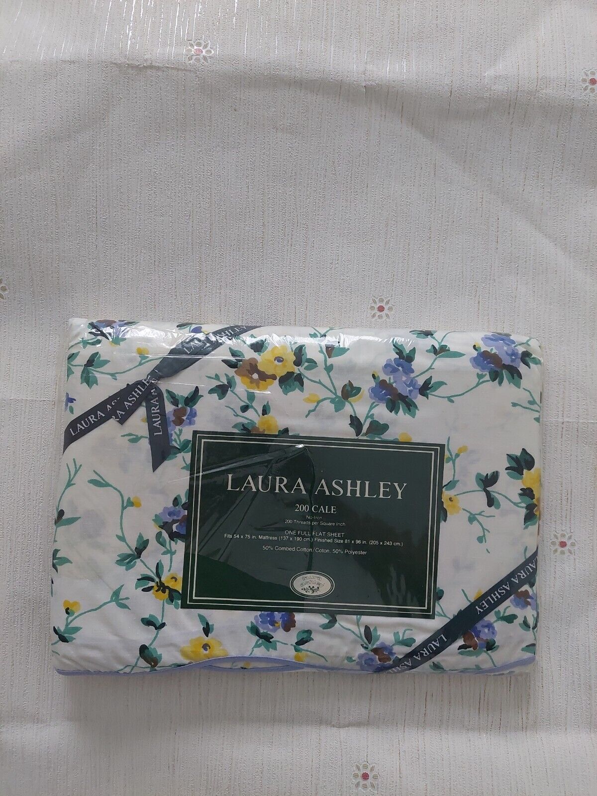 Laura Ashley Polyanthus Sapphire Vintage Floral One Full Double Flat Sheet (200)