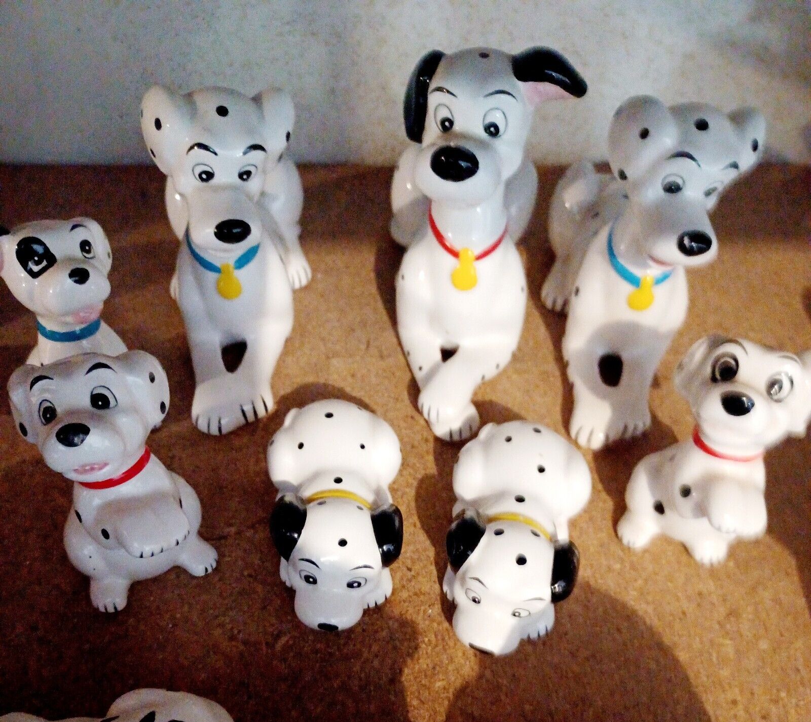 LOT 8 VINTAGE DISNEY Family Set DALMATIANS  CERAMIC Dalmation Dog Figurine CUTE