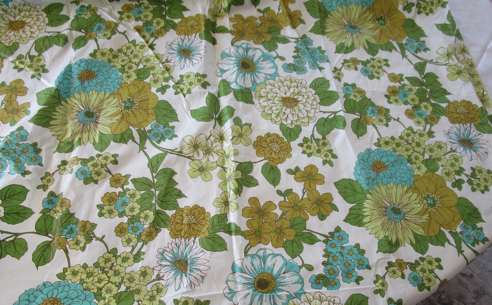 Vtg Polished Cotton Fabric, 7 YDS,  LARGE Floral Flowers 1950s 60'S, AQUA, GREEN