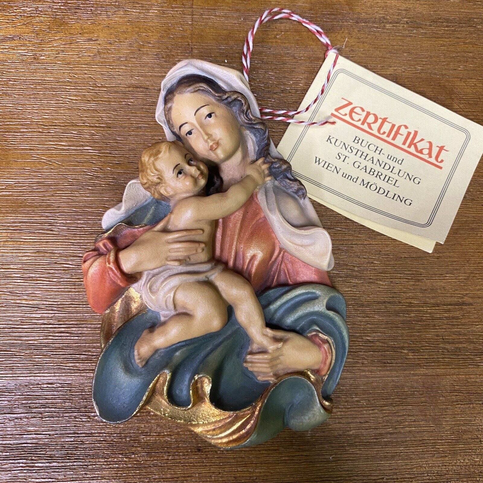Vintage Wood Wall Plaque Mary And Baby Jesus Madonna Child Made In Italy 5 Inch