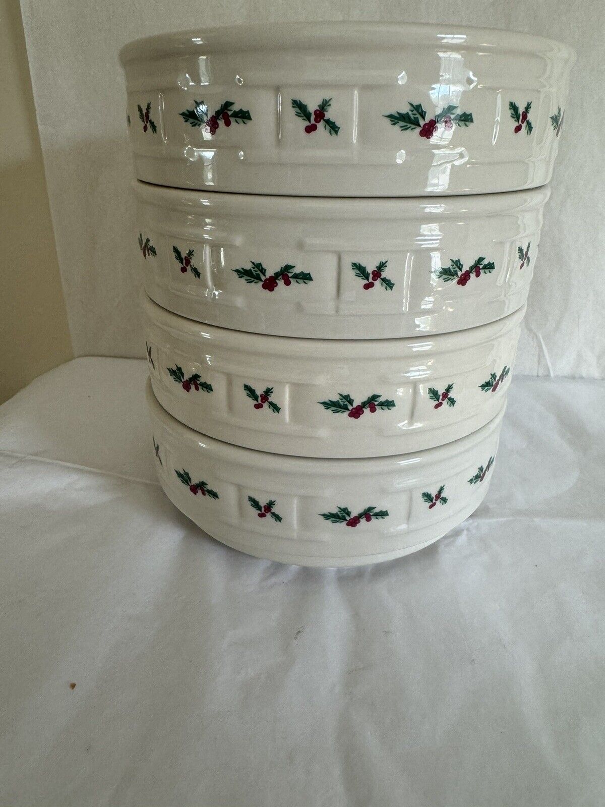 4 Longaberger Pottery Woven Traditions Christmas Holly Stacking Cereal  Bowls