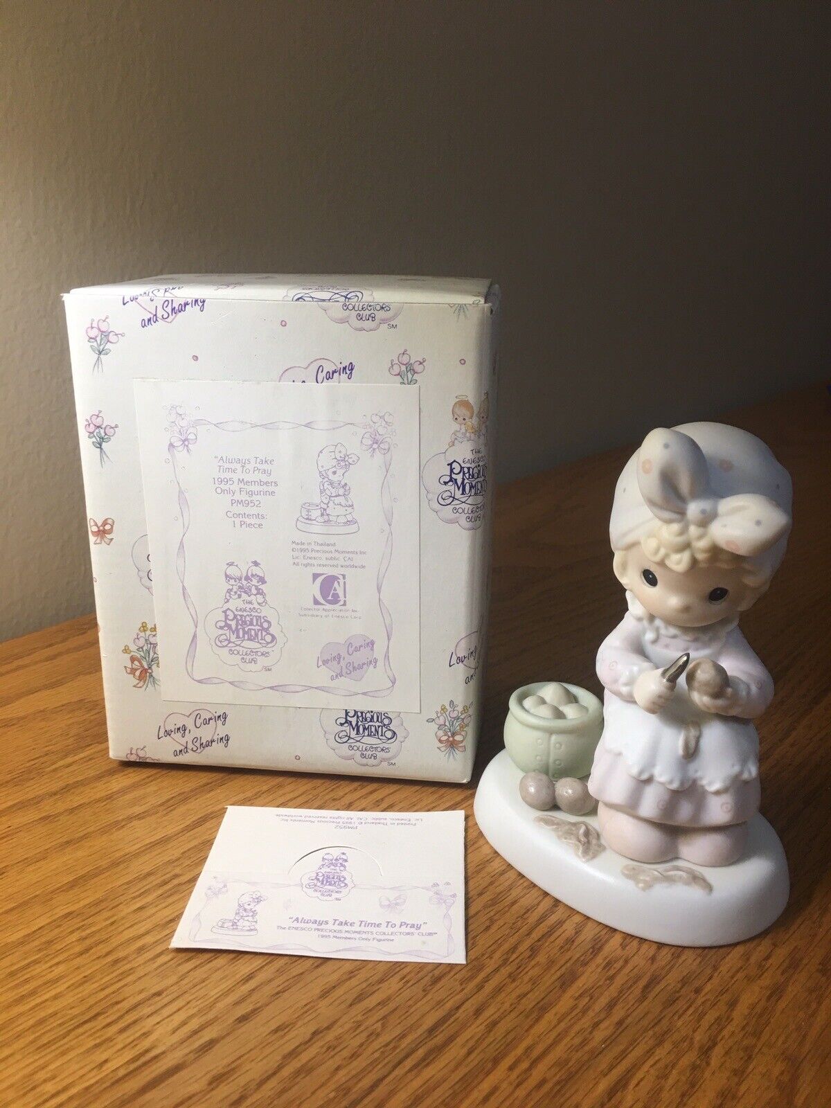 PRECIOUS MOMENTS ALWAYS TAKE TIME TO PRAY 1995 SIGNED MEMBERS ONLY FIGURINE 