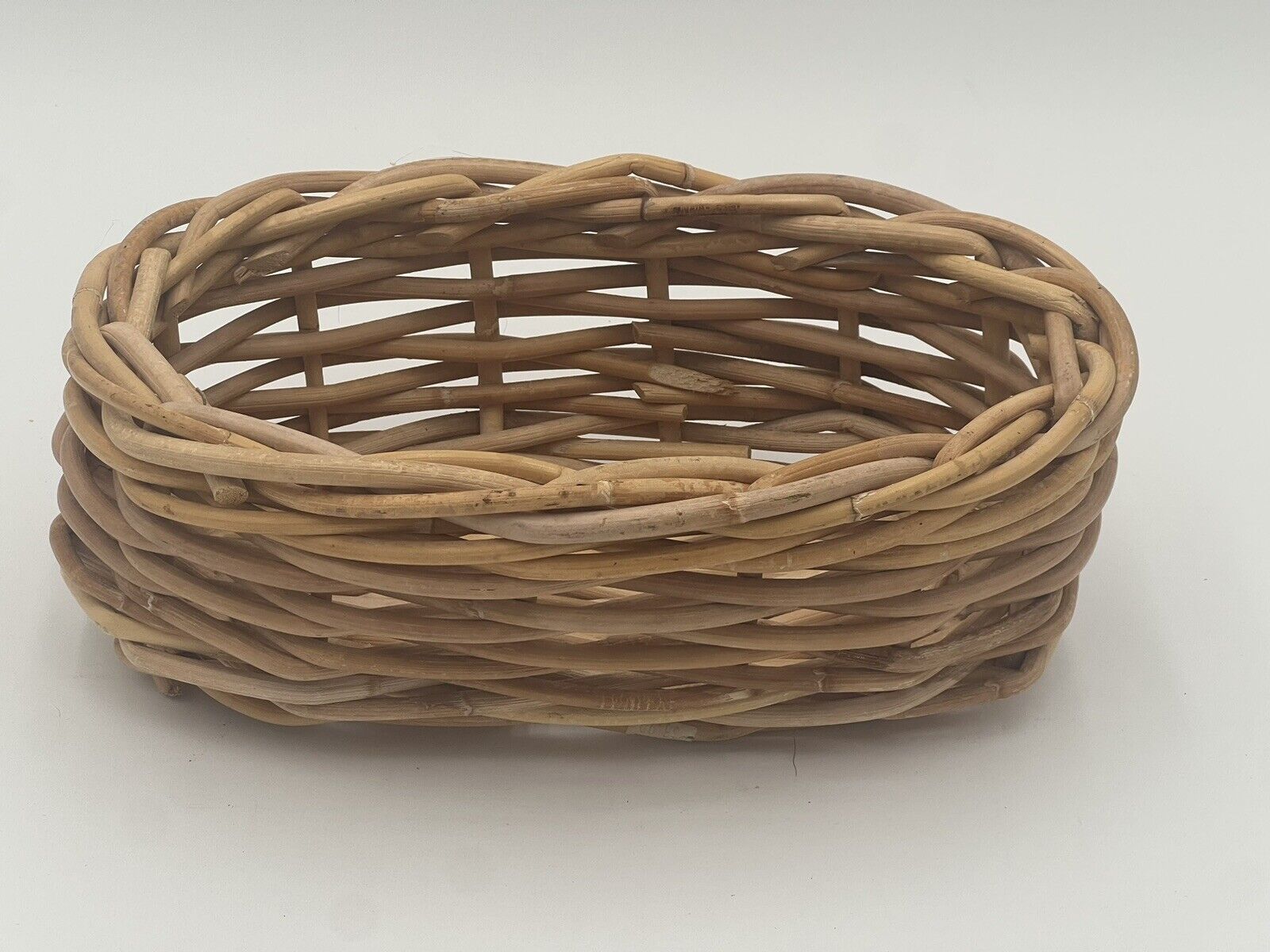 Vintage Common Fold Hand Crafted Woven Pine Needle Basket 735-8066