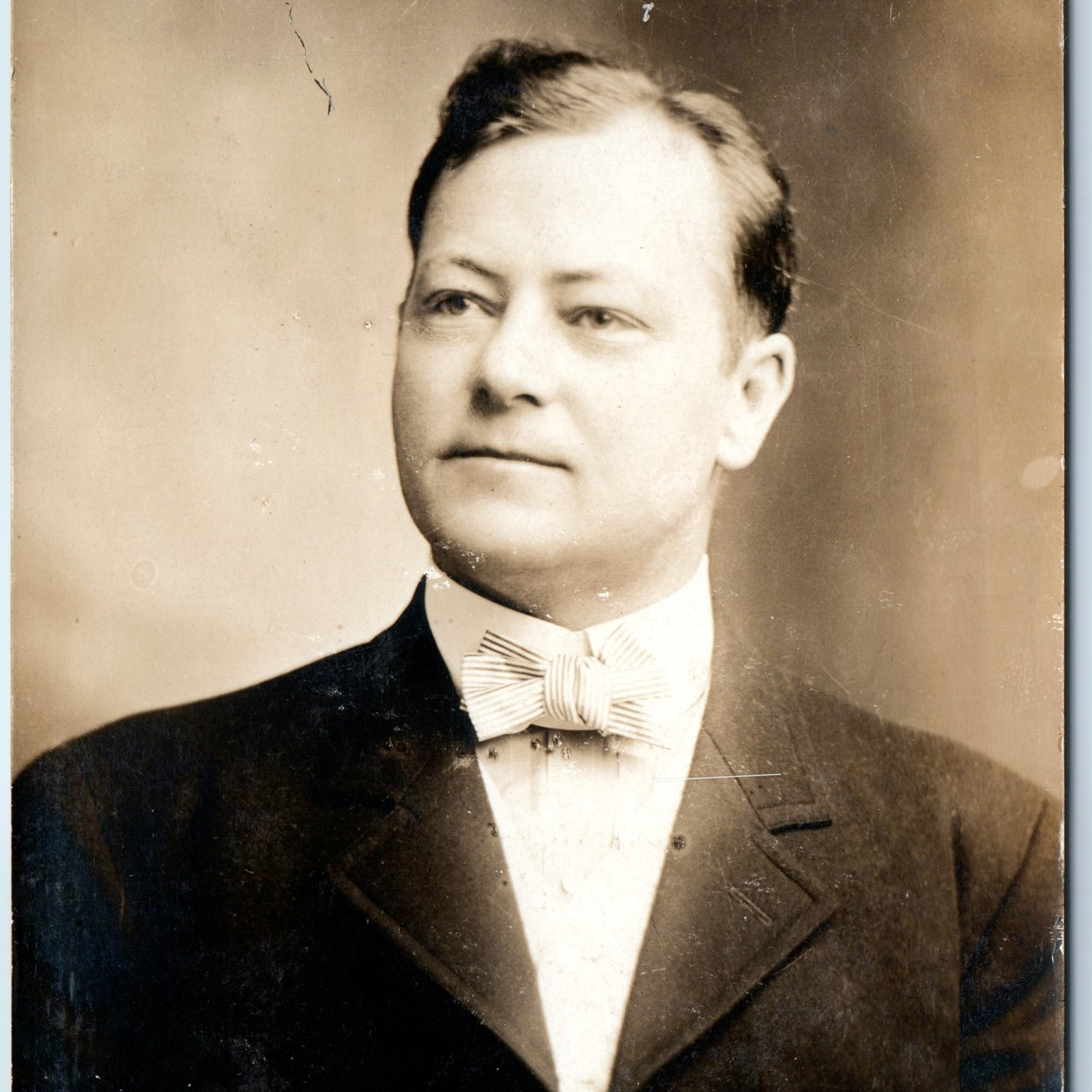 ID\'d 1908 Bloomington, IL Man Portrait RPPC Pledger Real Photo C.U Williams A258