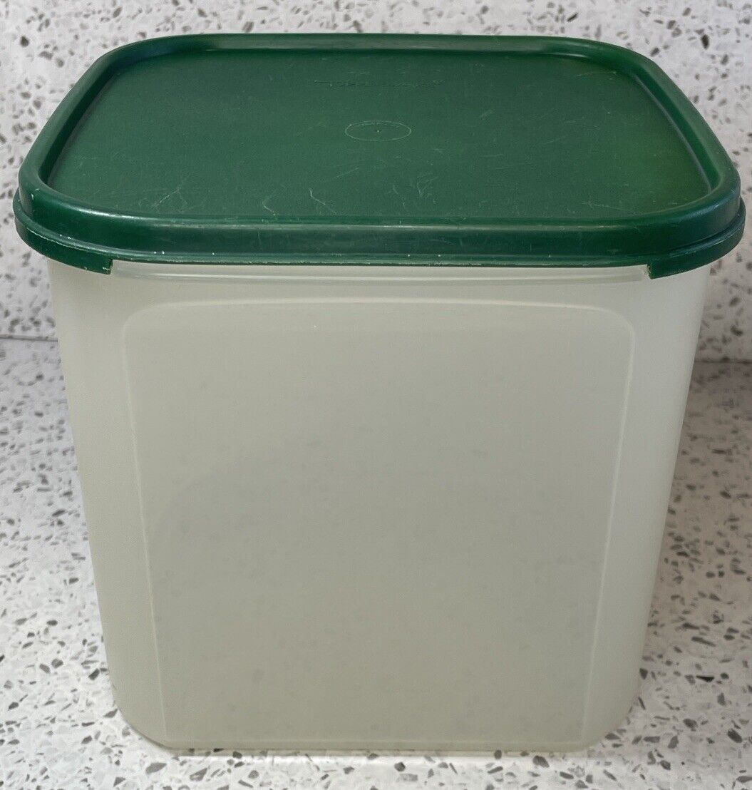 Tupperware Modular Mates Square #3, 17 Cups Container 1621-4, Green Lid 1623-4