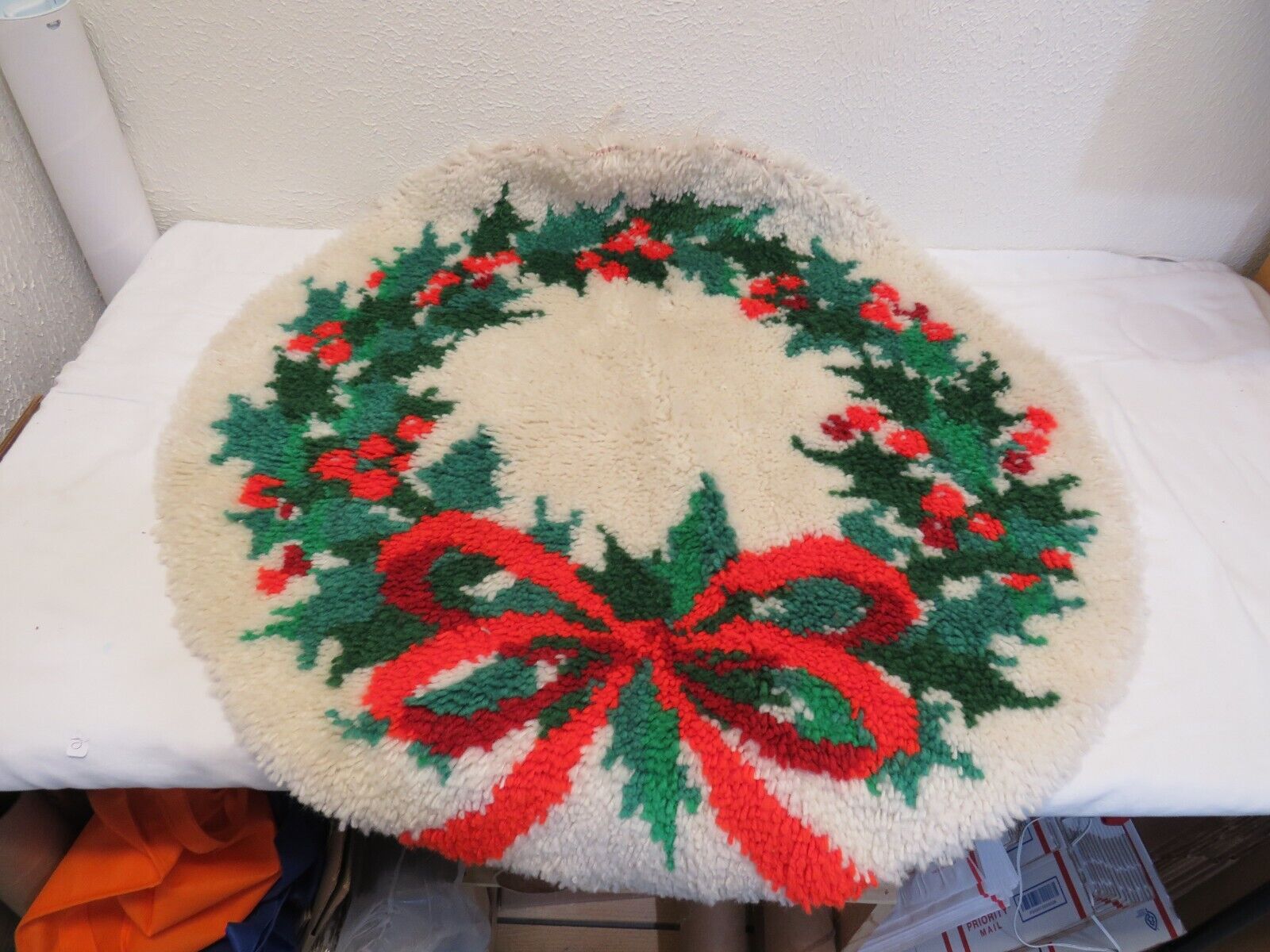 VTG Christmas Tree Skirt/Rug Latch Hook Very Plush 33\