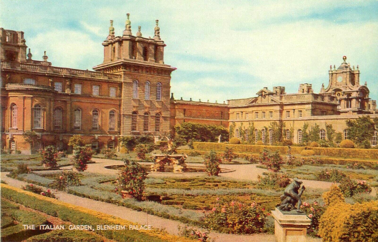 The Italian Garden, Blenheim Palace-Vintage Tourist Unposted NOS Postcard