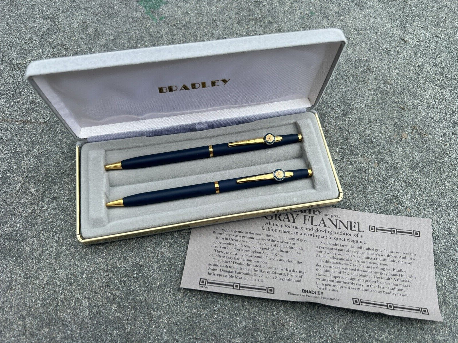Vintage BRADLEY Gray Flannel Pen & Pencil Set Gray Velvet Case 22K Gold Plating