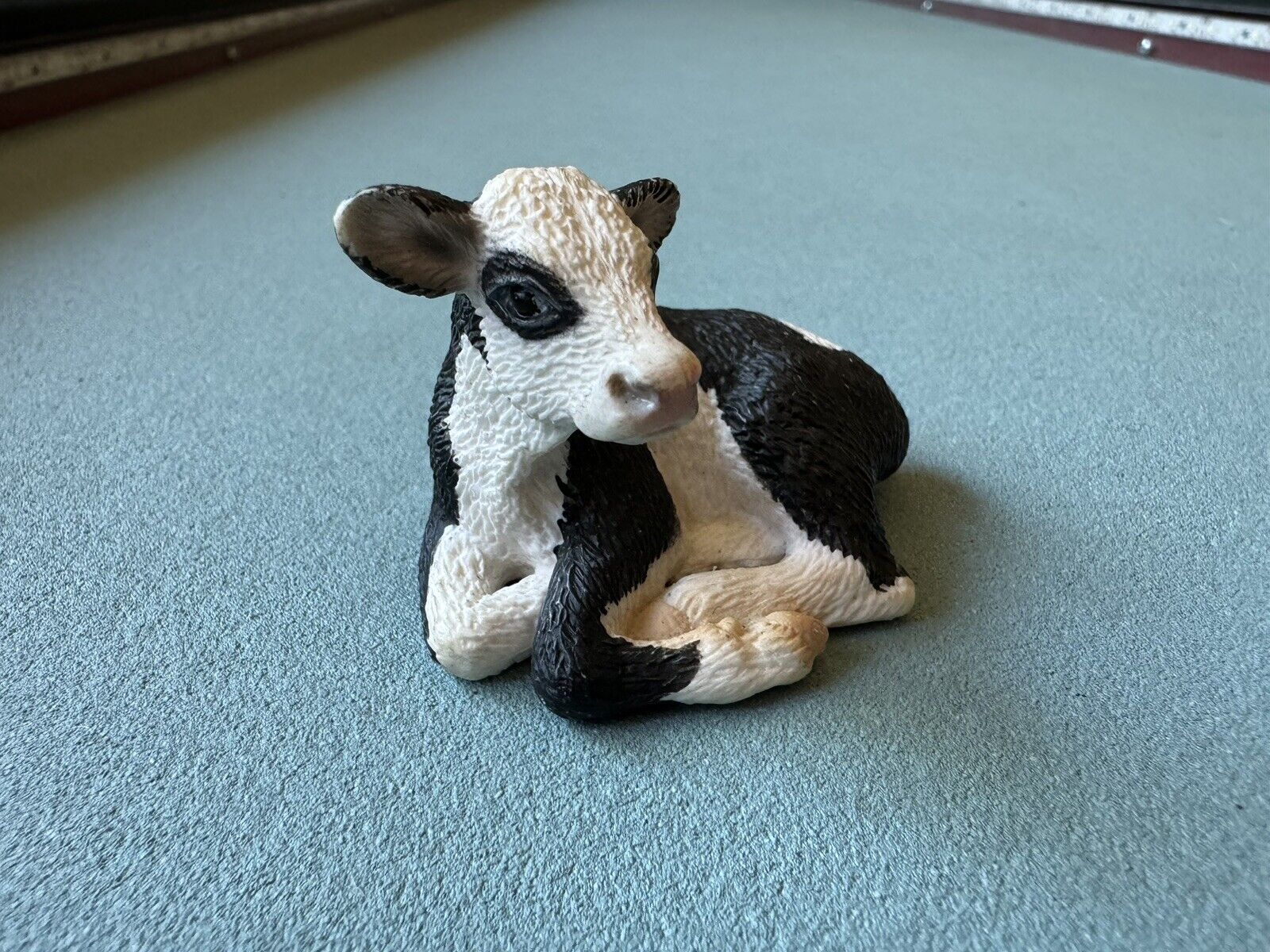 Schleich LYING HOLSTEIN CALF Baby Cow Farm Figure Retired Black & White 13639