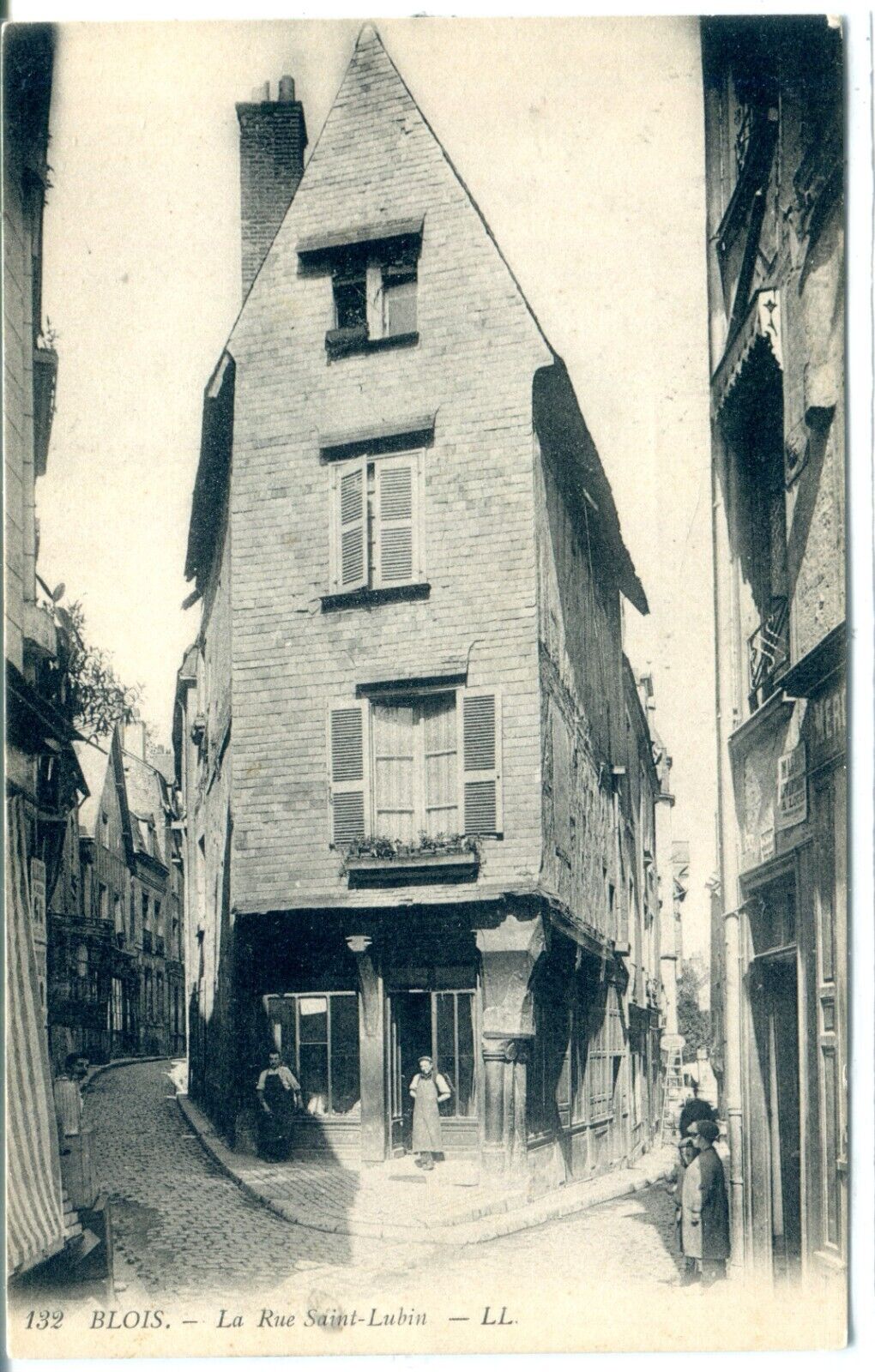 France Blois - La Rue Saint-Lubin old postcard