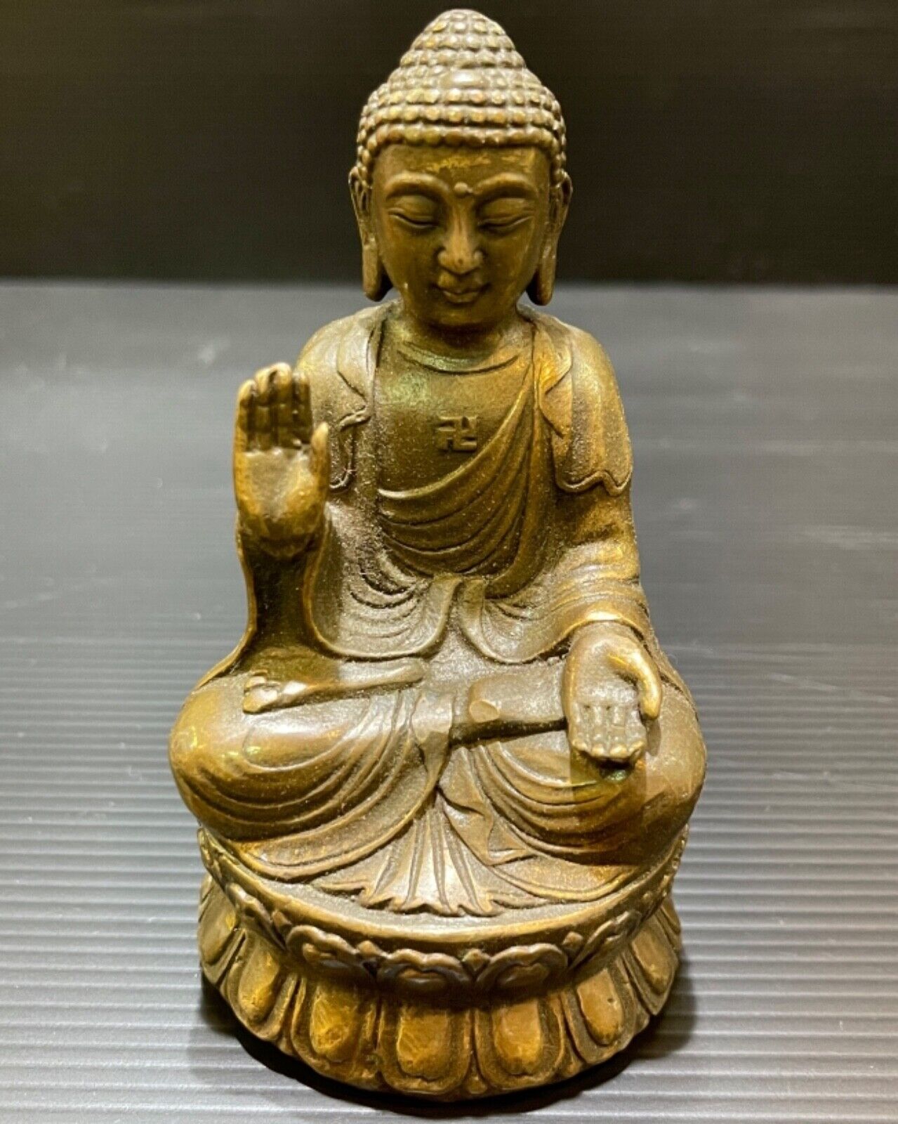 Beautiful Ancient gandhara bronze seated unique buddha 12CM