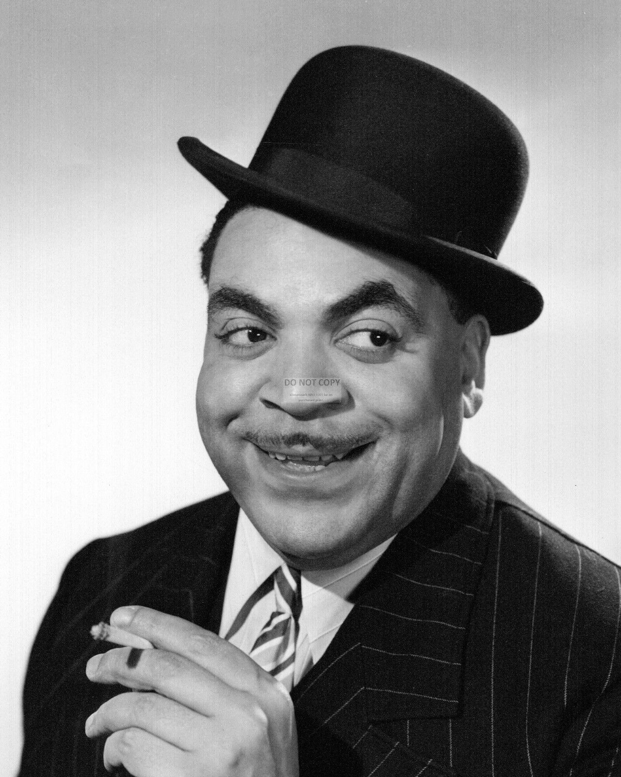 FATS WALLER JAZZ COMPOSER AND MUSICIAN - 8X10 PUBLICITY PHOTO (RT444)