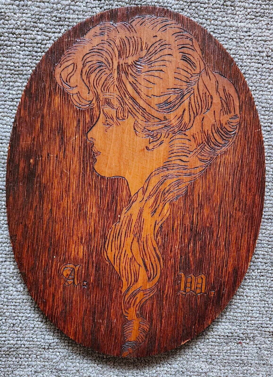 VINTAGE FLEMISH WOOD PYROGRAPHY OVAL WALL PLAQUE GIBSON GIRL 11 1/2