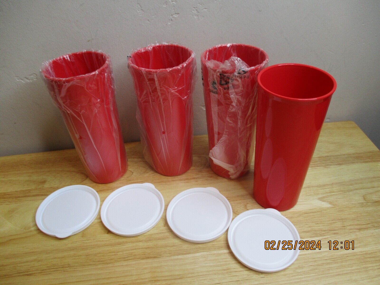 NEW- Red Tupperware 16 Oz Tumblers Set of 4 (5107A-1) 6.5” Tall-R11-A865